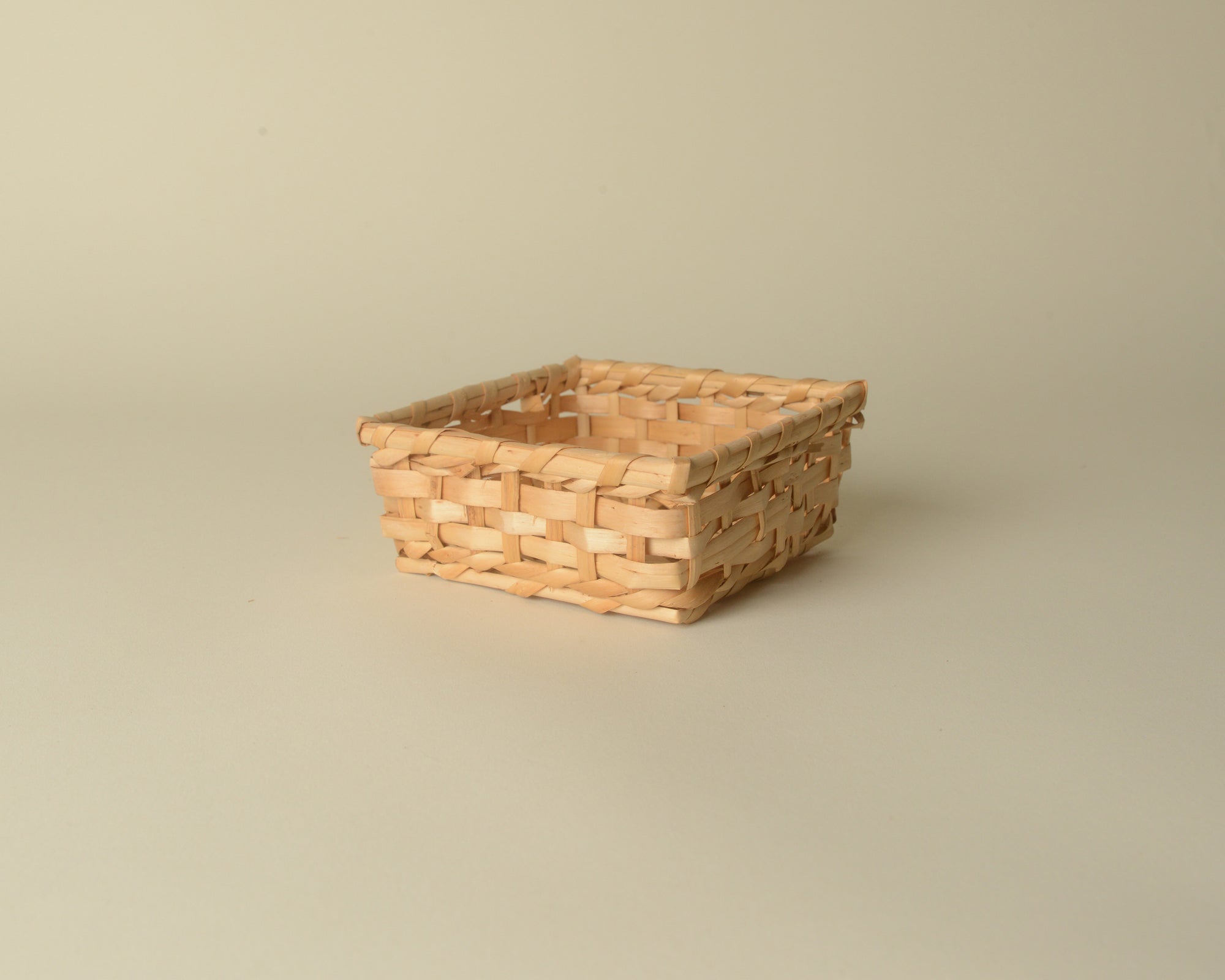 Square bread basket, Amish tradition.